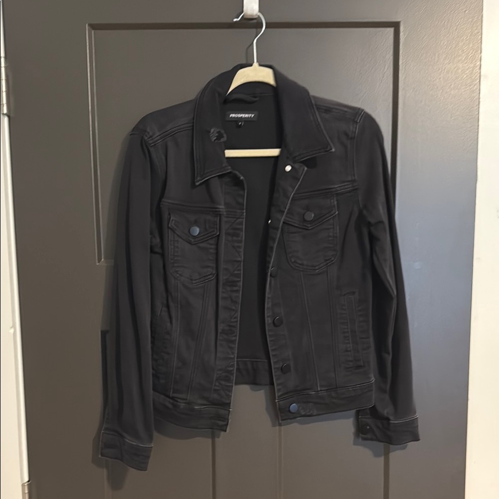 Black Jean Jacket Classic Style